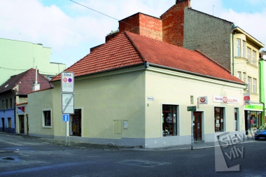 Měšťanský dům na široké parcele