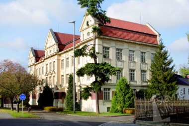 Obecná a měšťanská škola (Masarykova škola)