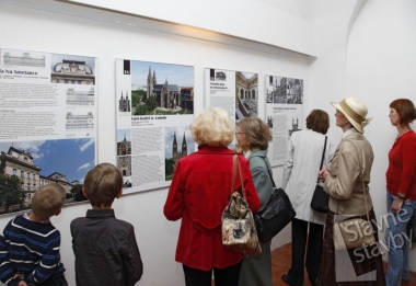 Fotogalerie z výstavy na  Novoměstské radnici